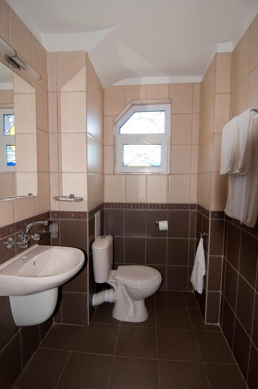Guest House Hiora Ahtopol Ngoại thất bức ảnh