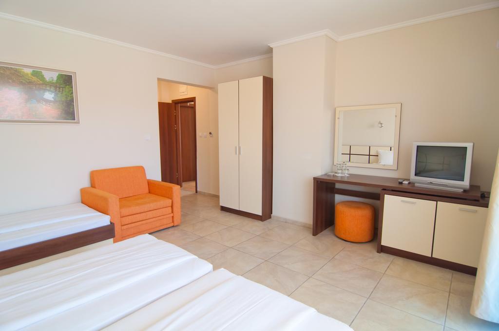 Guest House Hiora Ahtopol Ngoại thất bức ảnh