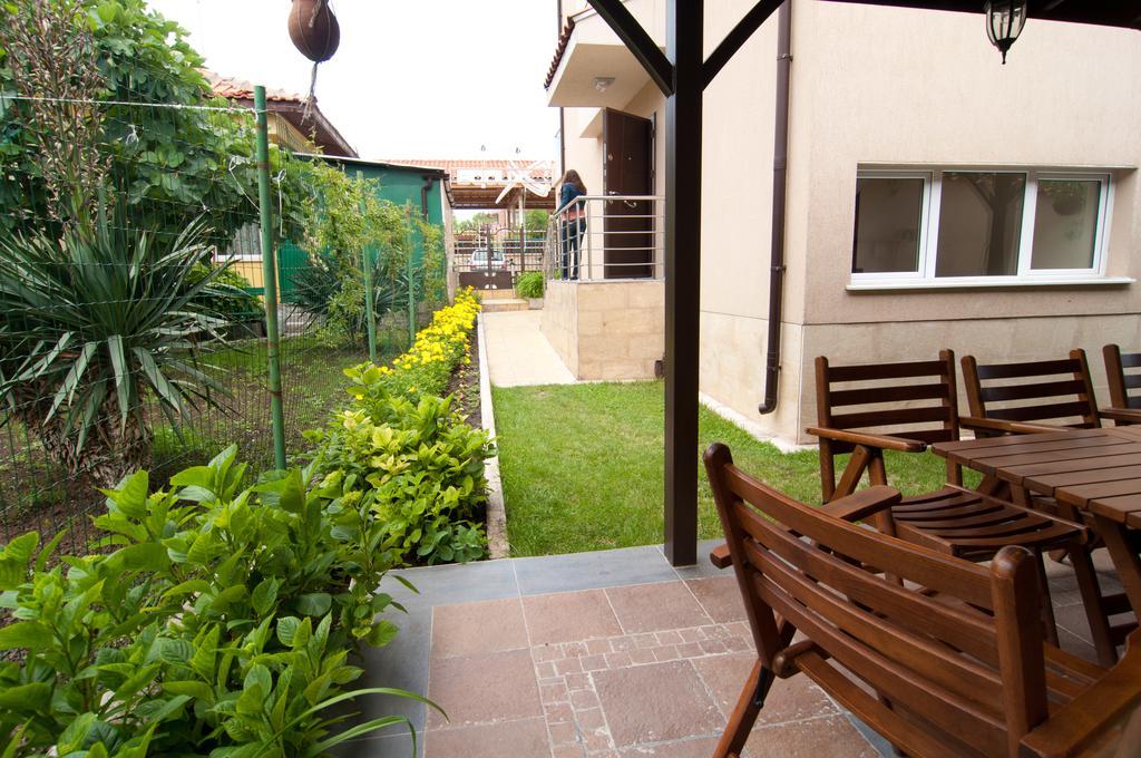 Guest House Hiora Ahtopol Ngoại thất bức ảnh