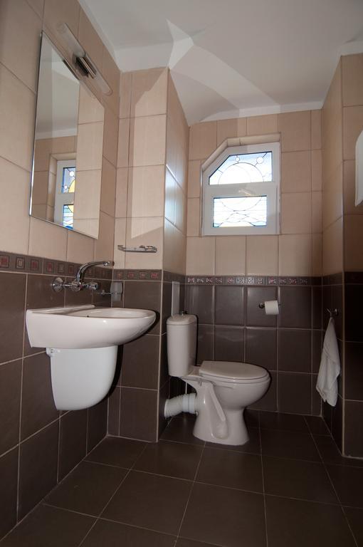 Guest House Hiora Ahtopol Ngoại thất bức ảnh